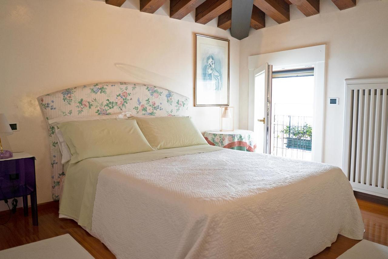 Mini Suite Deluxe Isola Di Mezzo Treviso Exterior photo