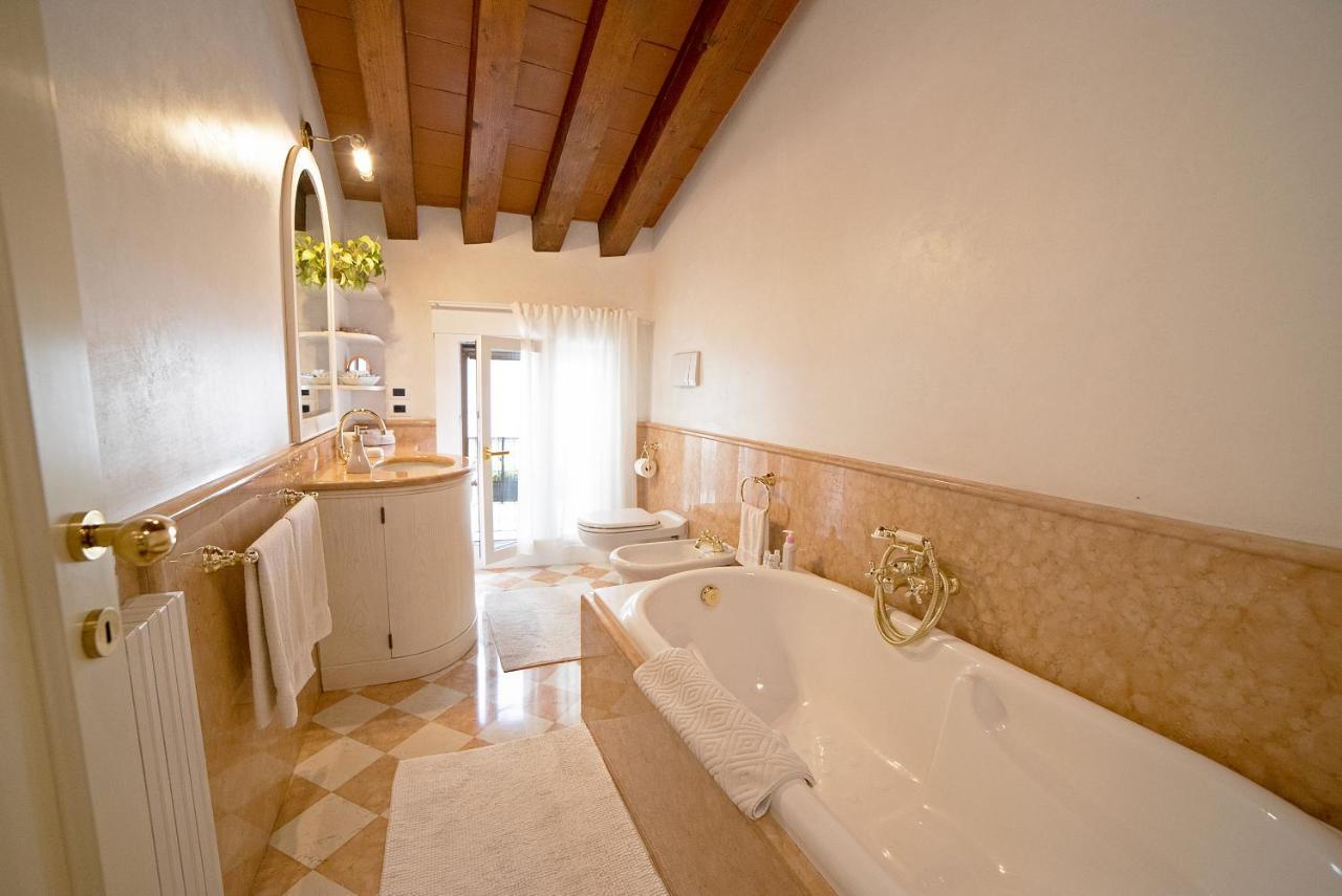 Mini Suite Deluxe Isola Di Mezzo Treviso Exterior photo